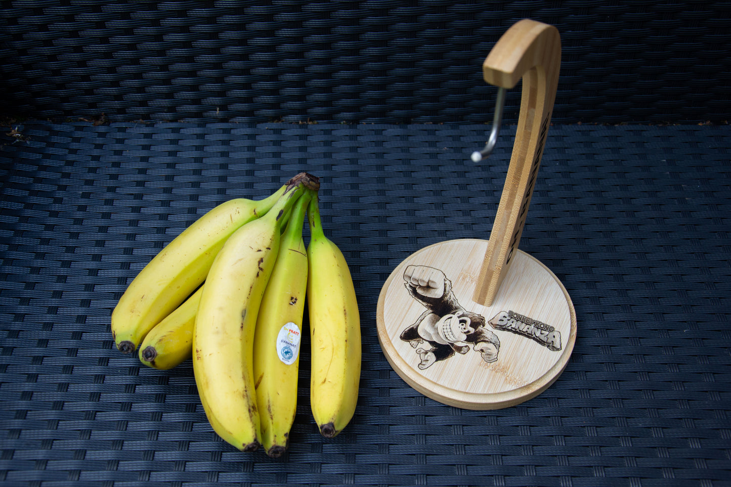 Donkey Kong Bananza inspired - Banana Tree Holder (wired controller stand)