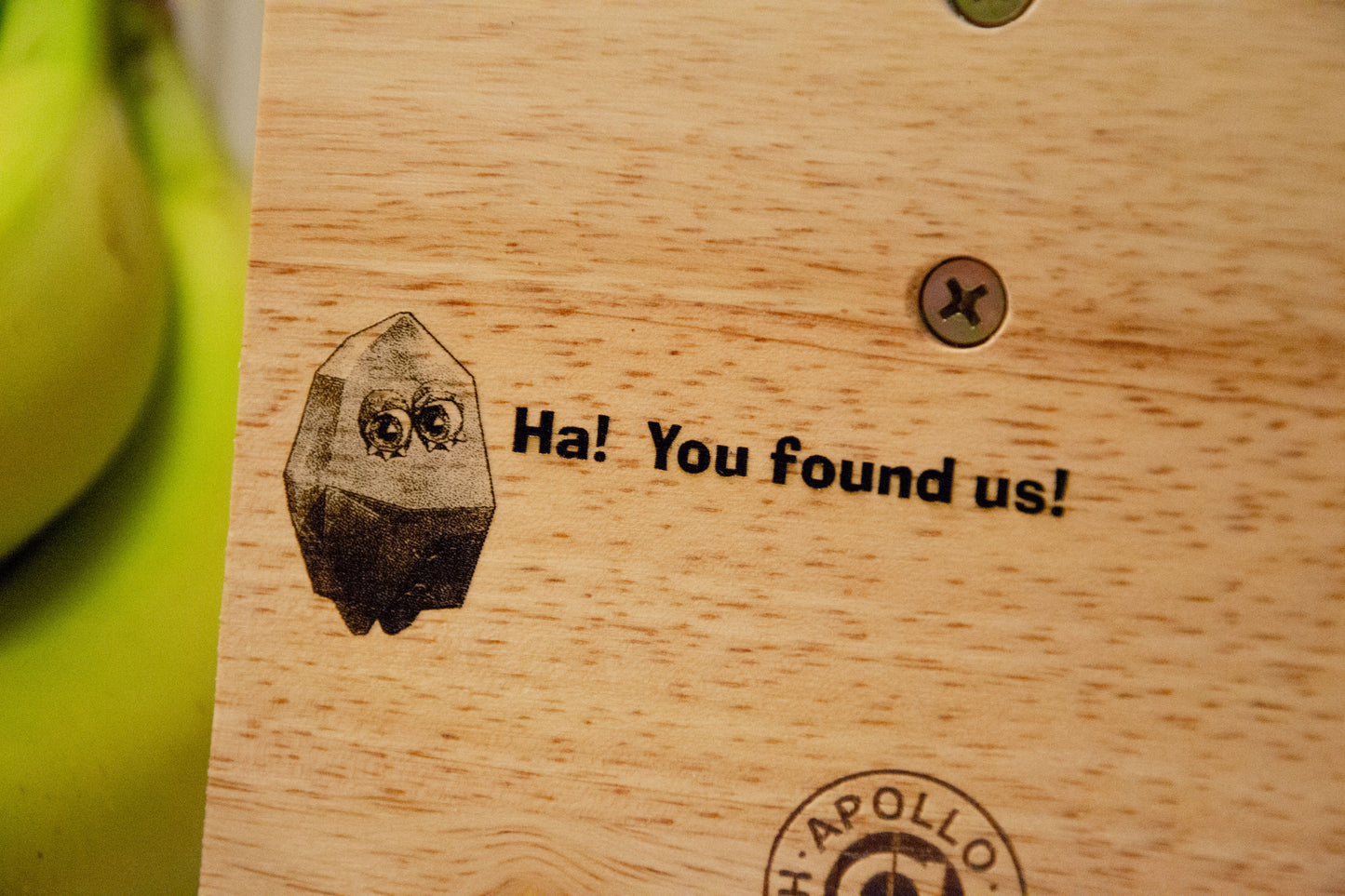 Donkey Kong Bananza inspired - Banana Tree Holder (wired controller stand)