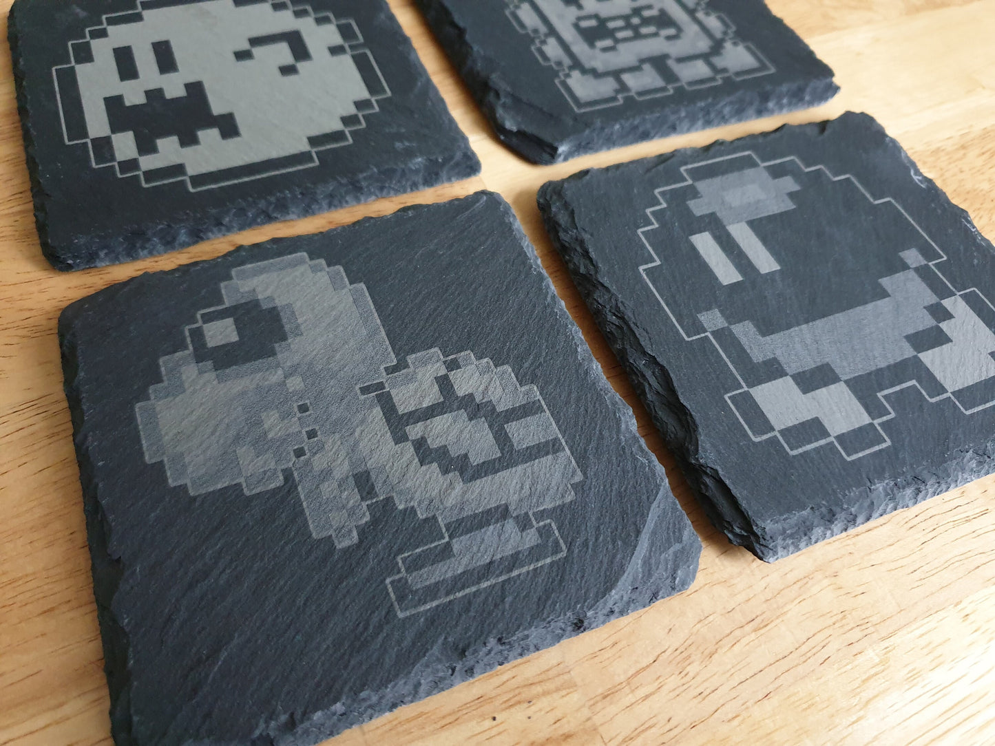Super Mario World - Enemies Coaster Set (4) - Thwomp, Dry Bones, Boo, Bob-Omb - Nintendo Retro Gamer Gifts