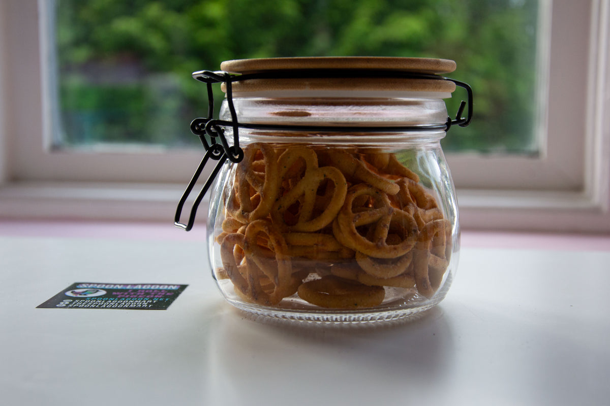 These pretzels are making me thirsty - Cosmo Kramer inspired Glass Food Jar // Perfect for Snacks!