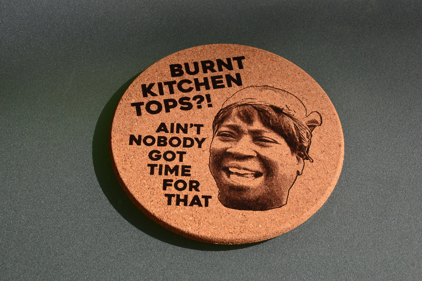 Ain't nobody got time for that - Cork heat protector pot stand 18cm  // Kitchenware viral news meme Kimberly Wilkins kitchen top heatproof