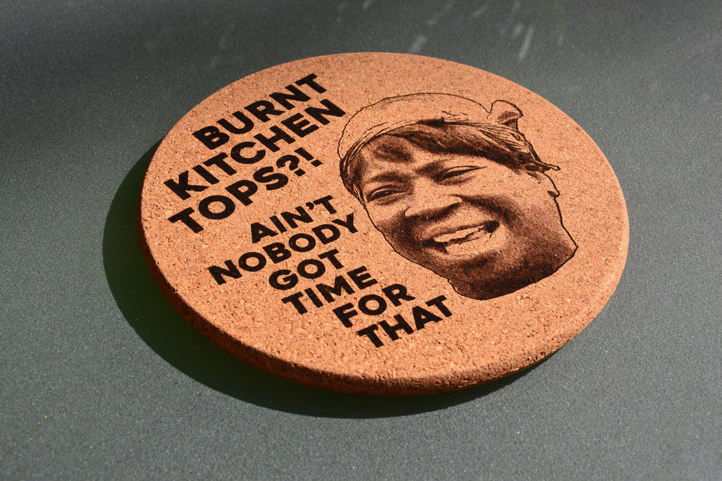 Ain't nobody got time for that - Cork heat protector pot stand 18cm  // Kitchenware viral news meme Kimberly Wilkins kitchen top heatproof
